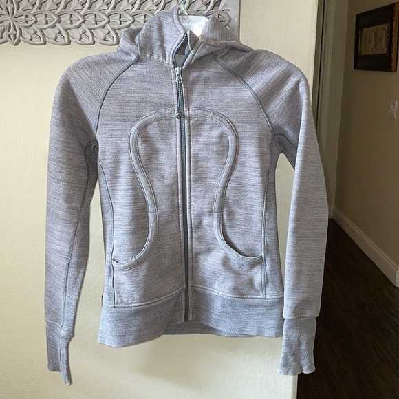RARE LULULEMON Scuba Hoodie! - Picture 10 of 10